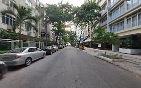 Concept Studio a 200m PRAIA de IPANEMA e 500m Praia COPACABANA - Portaria 24h, Cozinha Completa, Ar Condicionado, SmarTV e Wi-Fi 35mbps